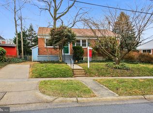 902 Orange Dr, Silver Spring, MD 20901