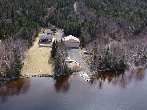 4th image of 2 Georges Pond Road