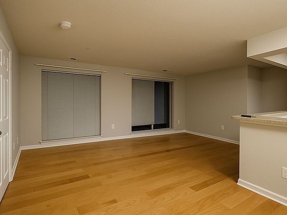 4th image of 2200 N Westmoreland St Unit 318