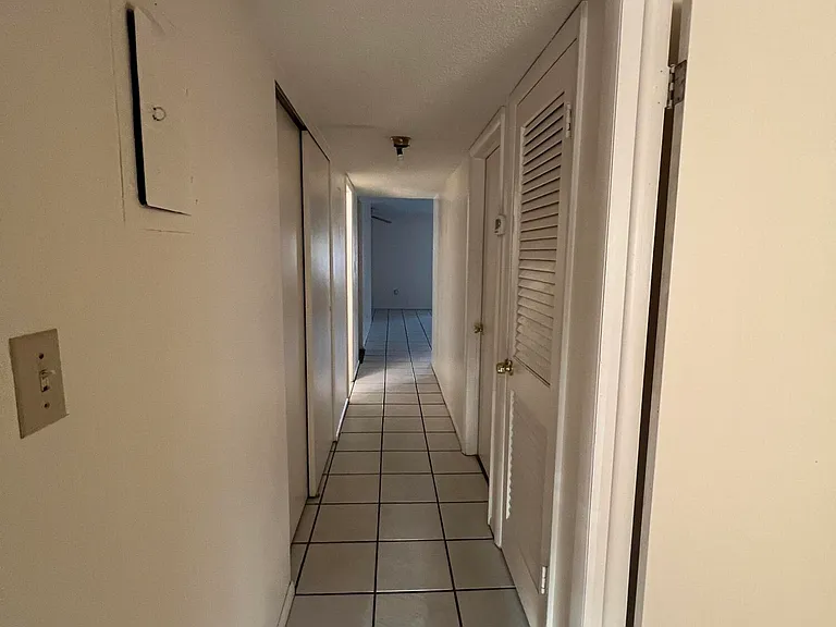 190 E Olmstead Dr #H1 — Photo 13