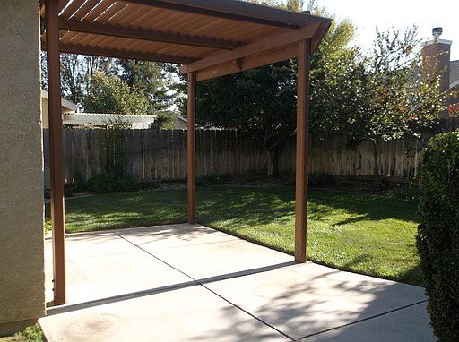 4th image of 624 Esther Way