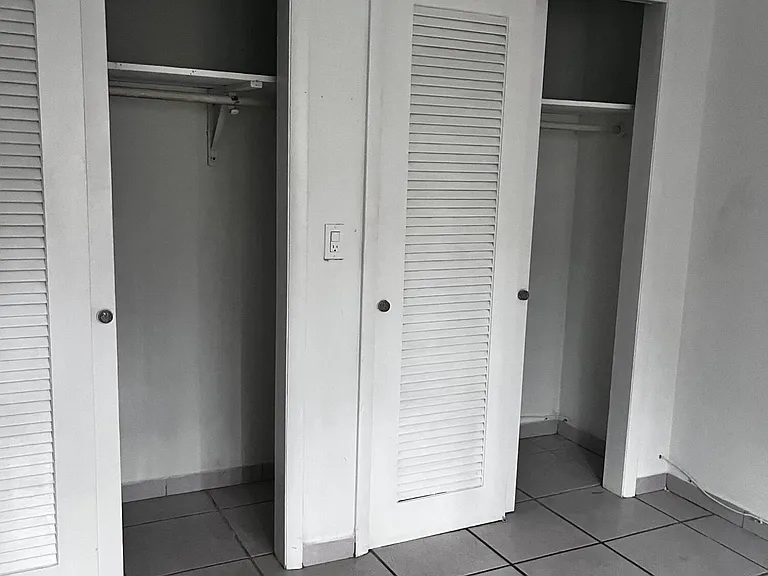 4209 S Olive Ave — Photo 3