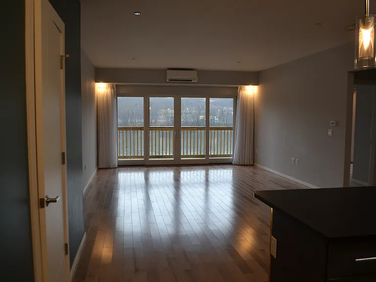 200-204 E Front St — Photo 16