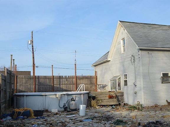 5th image of 187 S Marion St