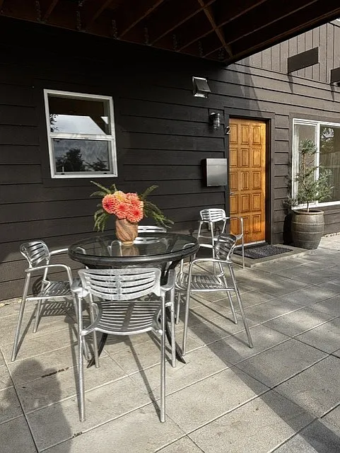 1 bed, 800 sqft, $2,200 — Photo 4