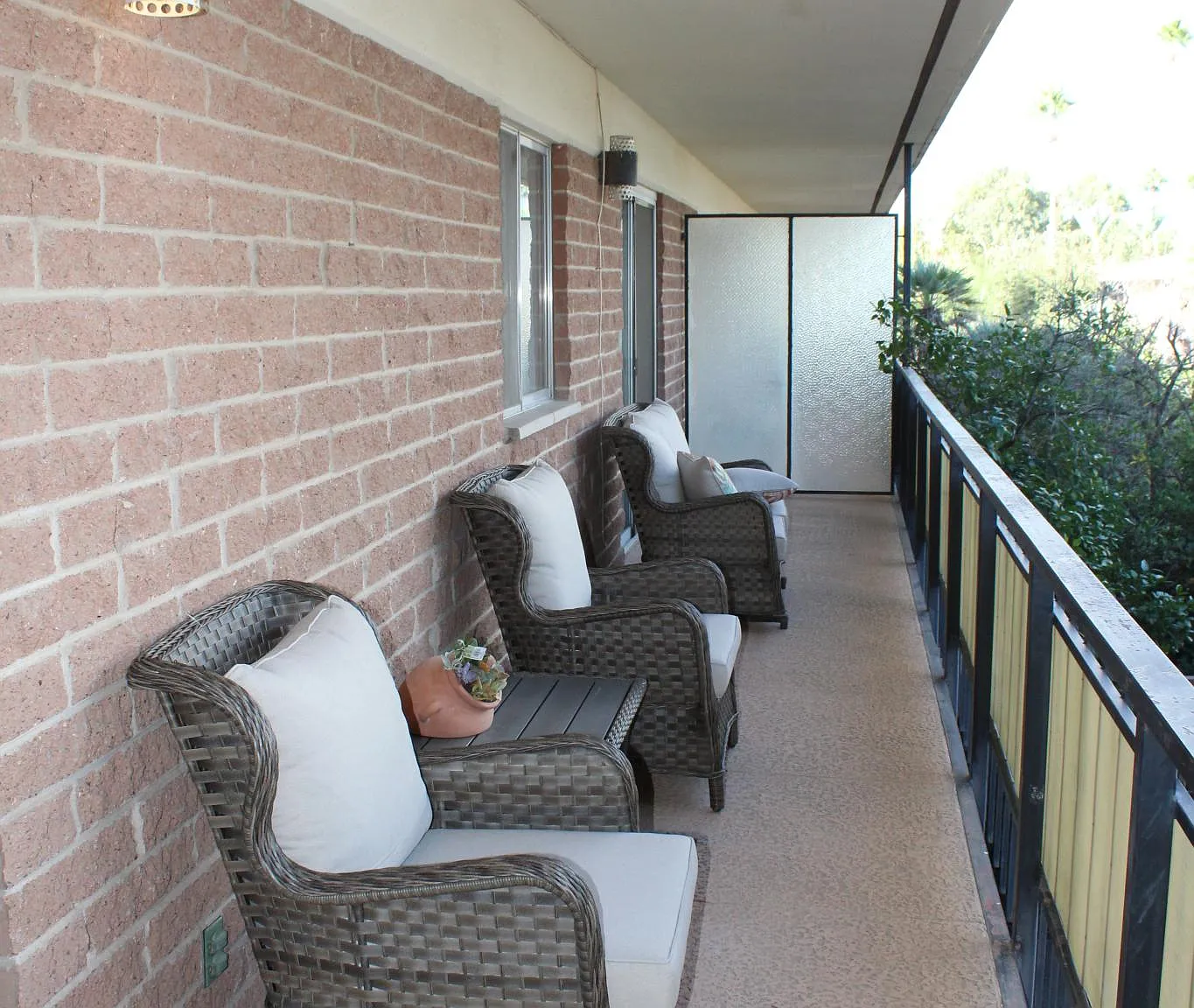 2 bed, 1371 sqft, $2,000 — Photo 4