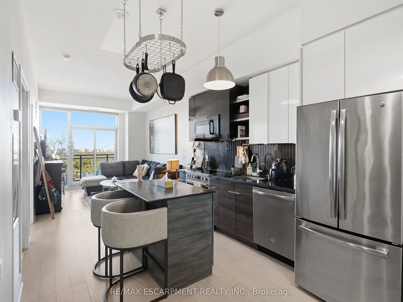 2 bed, $2,950 — Photo 2