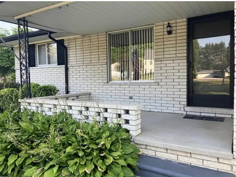 32845 Sutton Rd — Photo 2