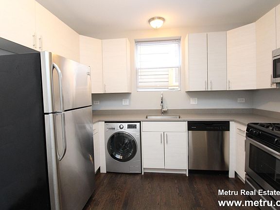 2nd image of 2130 N Sawyer Ave APT 1W