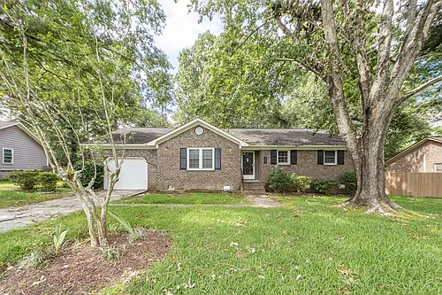 305 Chessington Cir Photo 1