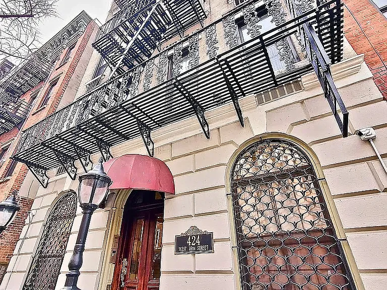 424 W 46th St #2A — Photo 9