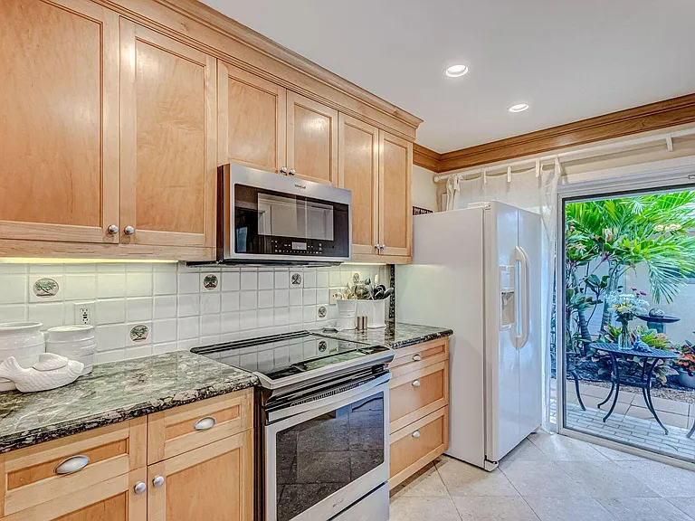 3667 Cape Pointe Cir — Photo 12