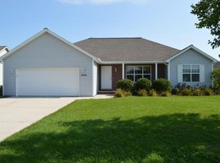 1892 Pink Dogwood Way, Green Bay, WI 54313