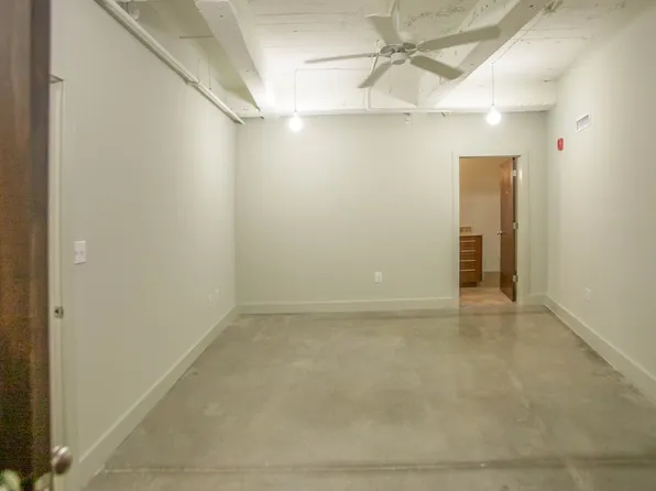 509 W Spring St Suite 100, Fayetteville, AR 72701