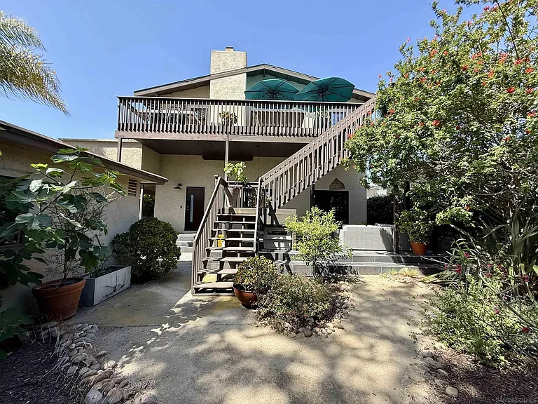 4221 Hill St — Photo 9