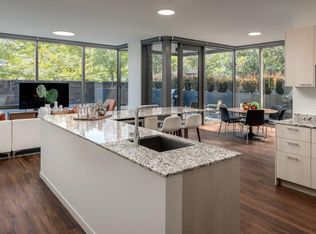 3531 N Broadway St #227, Chicago, IL 60657