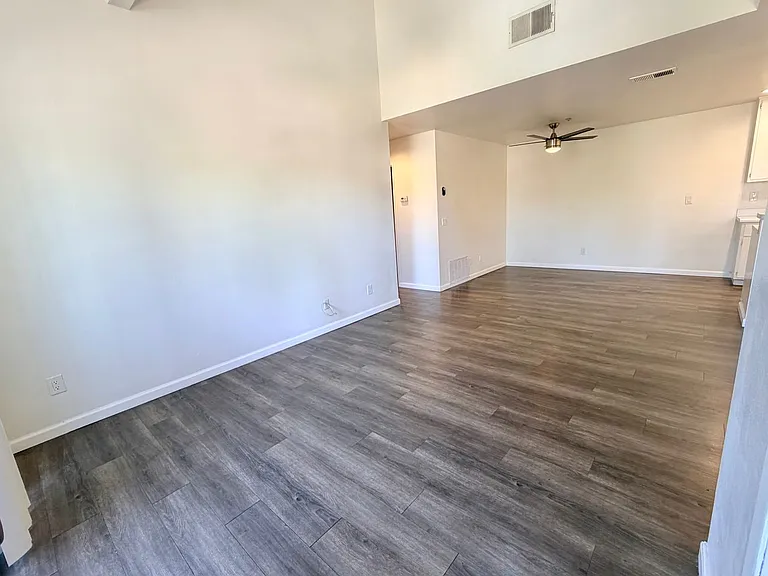 Oakdale Apartments (Village Palm Apartments) — Photo 4