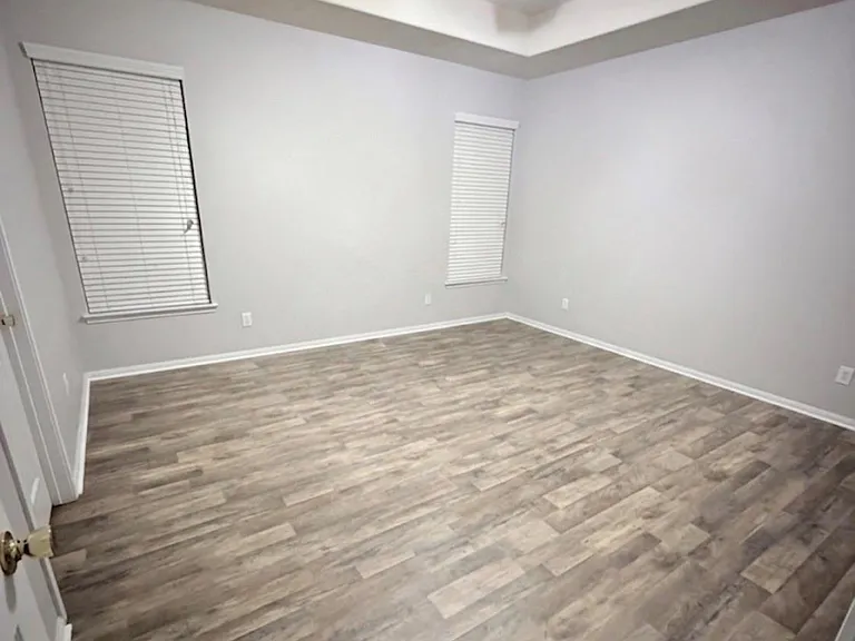 9908 Climbing Tree St — Photo 12