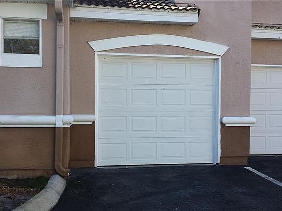 5th image of 10426 Villa View Cir