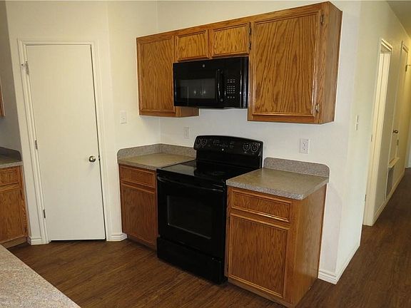 4th image of 5801 Lariat Ct #B
