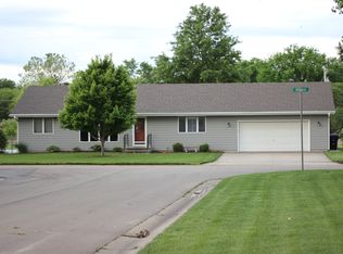205 S Aquarius St, Silver Lake, KS 66539