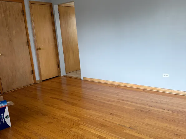 6022 W Peterson Ave #2E, Chicago, IL 60646