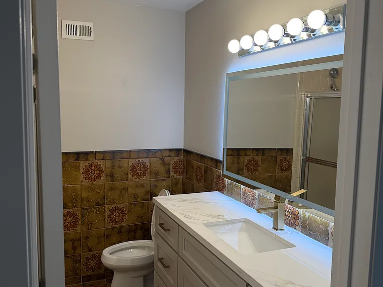 3028 E Vermillion St — Photo 34