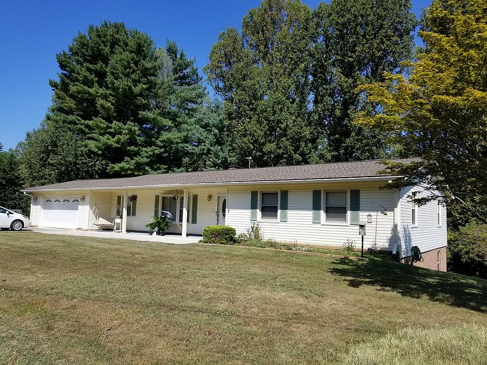 1st image of 6128 Steeplechase Dr