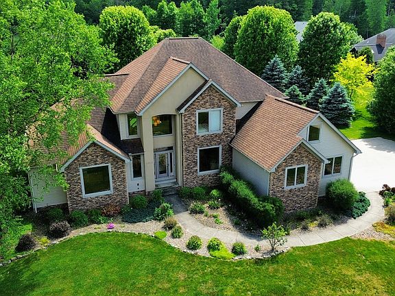 2nd image of 2013 Creekside Dr