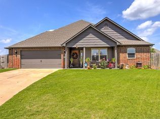 308 S 48th St, Broken Arrow, OK 74014