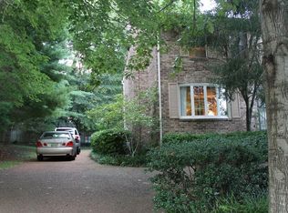 434 Hill Rd, Nashville, TN 37220