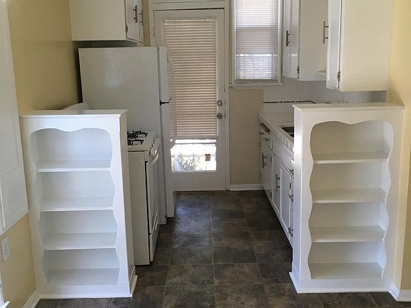 4th image of 522 N Normandie Ave APT 1