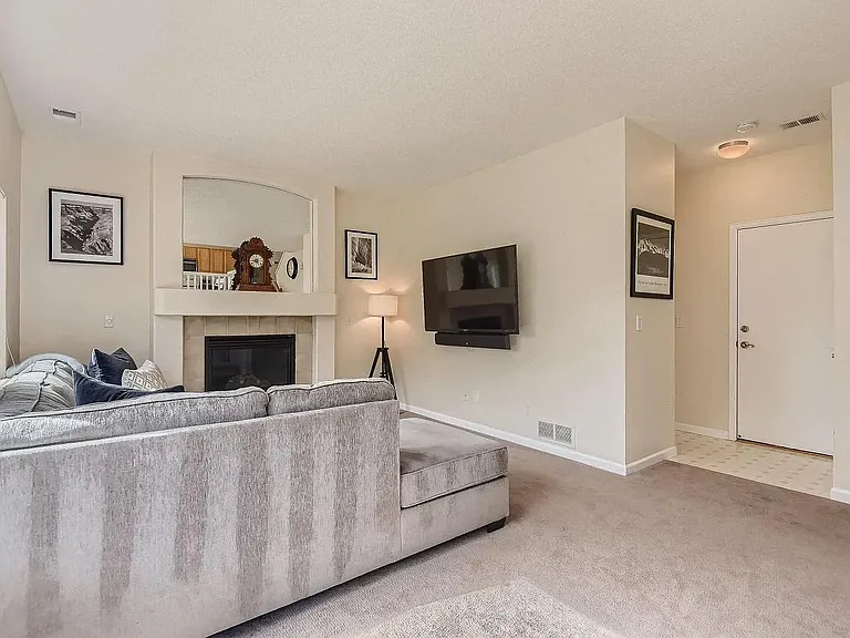 20828 Willowbend Ln — Photo 13