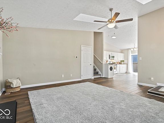 3rd image of 701 Westridge South Dr