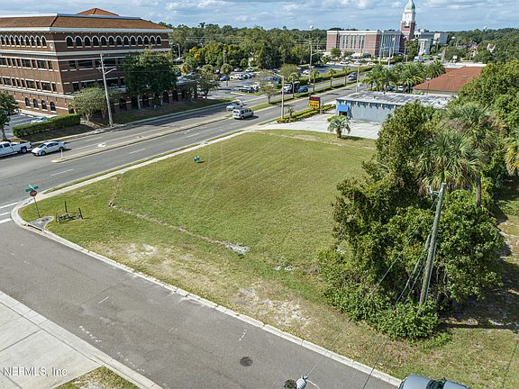 5th image of 706 N ORANGE Avenue