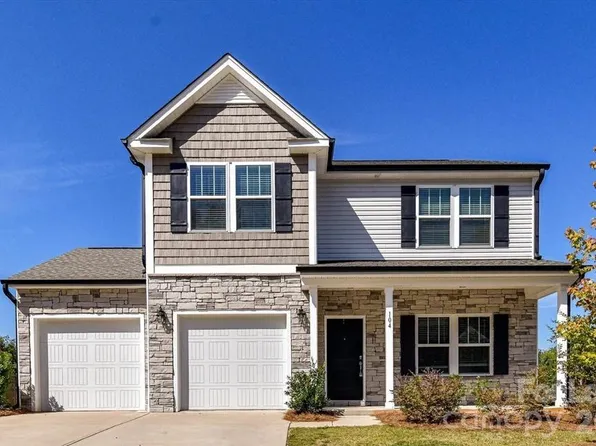 104 Trissy Ct, Statesville, NC 28625