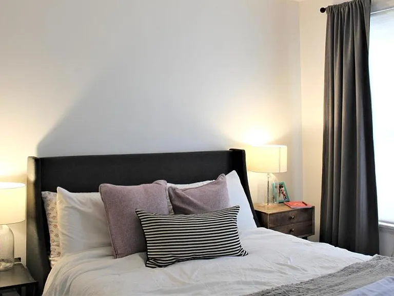 Large 2nd floor bedroom