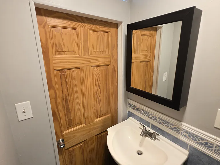  1573 Centerville Rd 2ndflr 3b/1b Heatincluded Balcony! Freshpaint — Photo 9