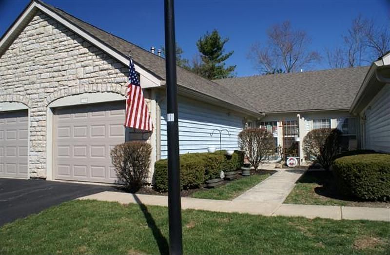 1st image of 482 Three Oaks Ct