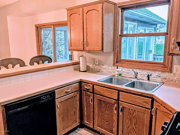 5th image of 17 Coral Dr NE