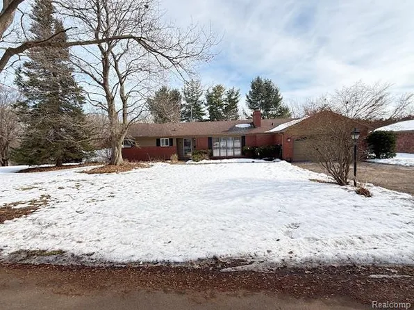 1322 N Monroe St, Lapeer, MI 48446