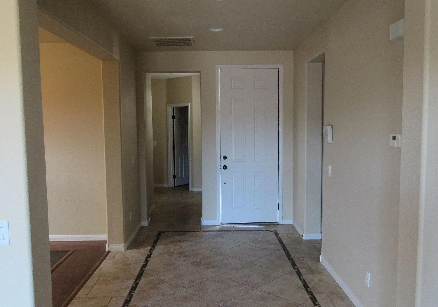 Amazing 3 Bedroom/2 Bath Single Story Home In Mountains Edge! — Photo 3