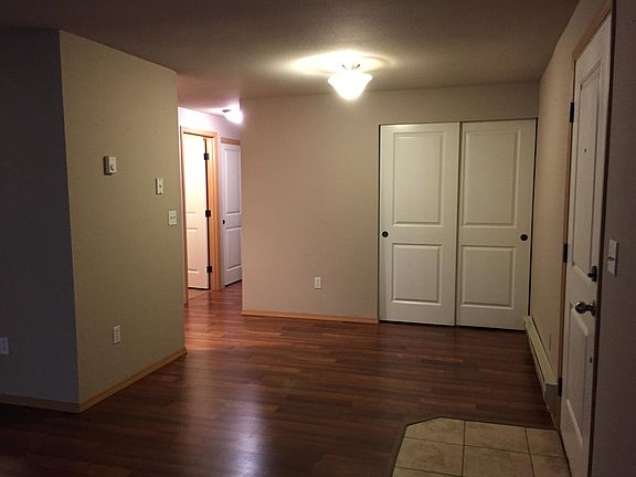 4th image of 2400 20th Ave NW APT 1A