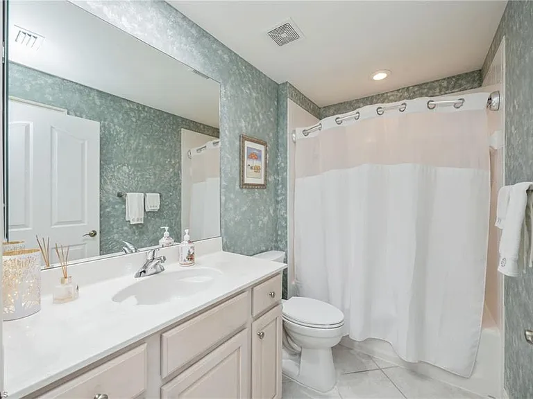 8200 Saratoga Dr #401 — Photo 17