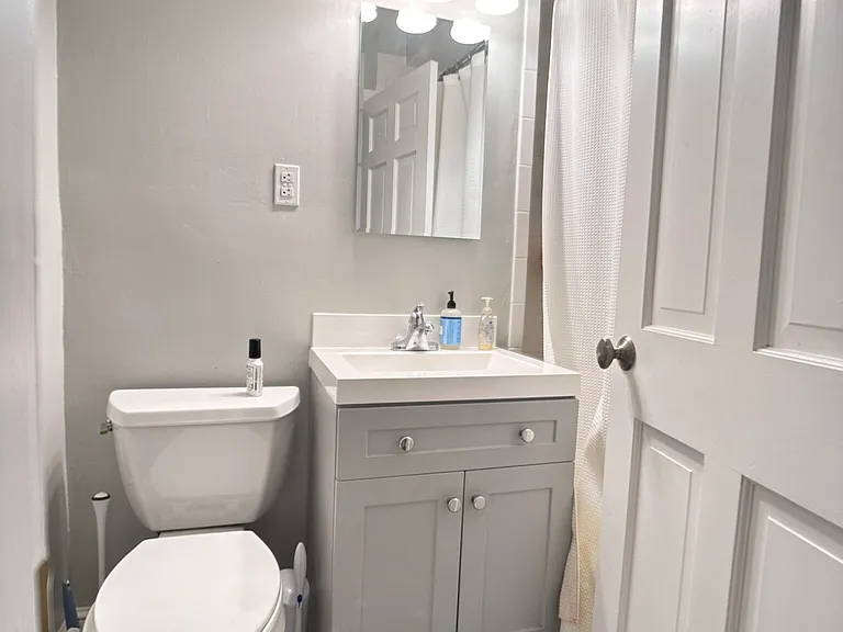 16 Fuller St #5 — Photo 13