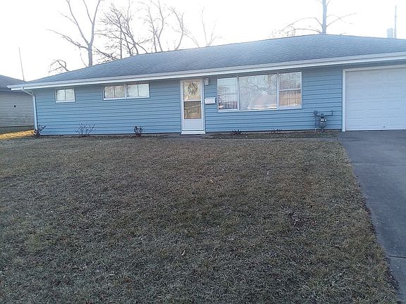 5th image of 2115 N Wellington Dr