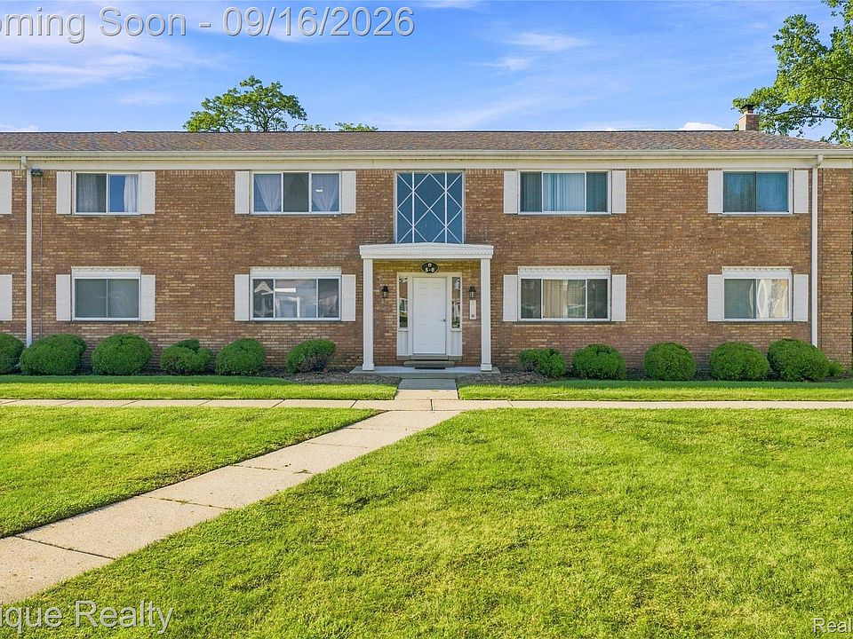 1st image of 801 W Long Lake Rd APT 7