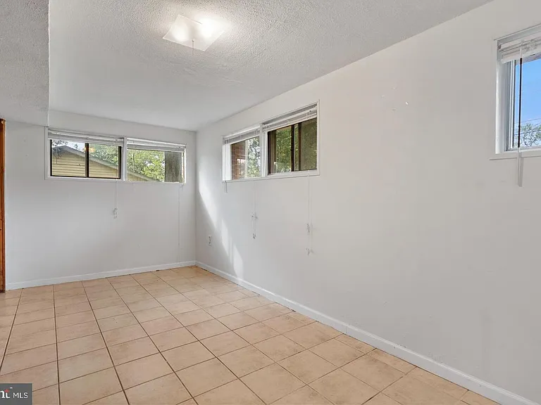 6318 Willowood Ln — Photo 30