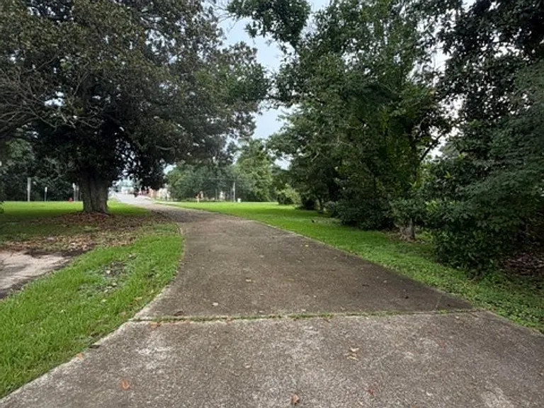 10590 Highway 77 — Photo 17