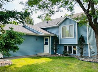 1572 Pacific Ave, Eagan, MN 55122